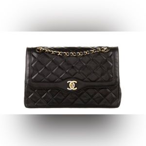 Vintage Chanel Paris double flap shoulder bag